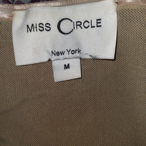 SEXY and CHIC SEQUIN DRESS - Picture 4 of 4